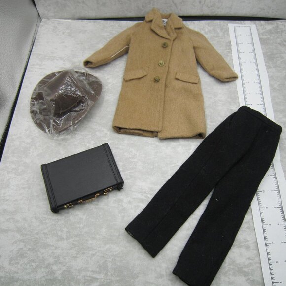 Tonner Matt O'Neill Tailored Luxe Male Fashon 3pc Outfit - Picture 2 of 9